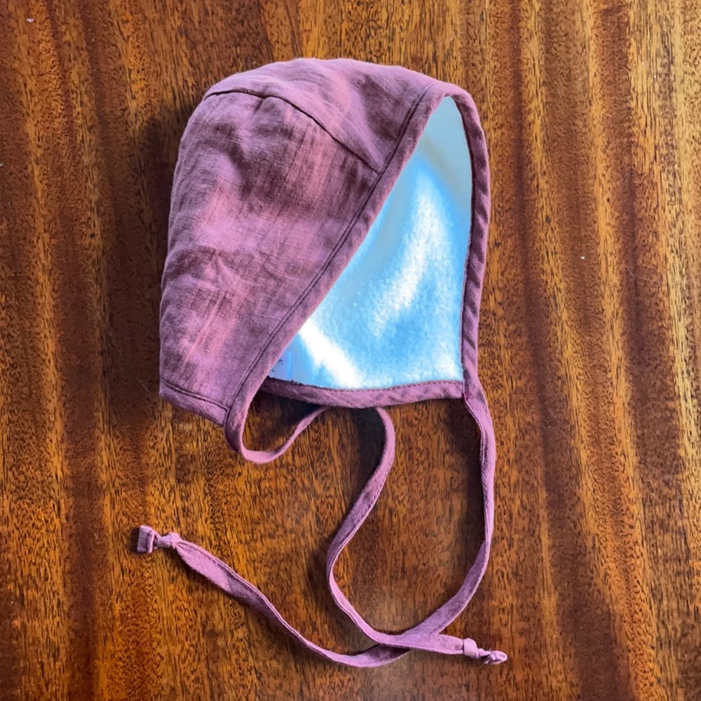 Briar handmade bonnet in rust. Sherpa lined. 6-12m.